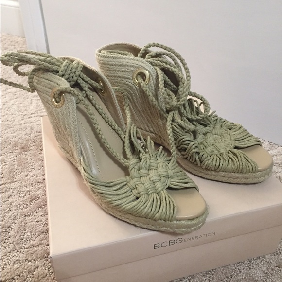 BCBG WEDGES