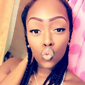 Meet your Posher, Janel