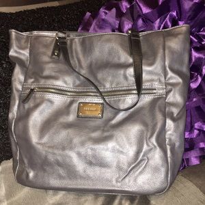 🚨SALE Nine West Silver Gray Shoulder Bag