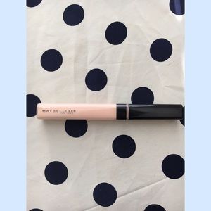 Maybelline Fit Me concealer (light)