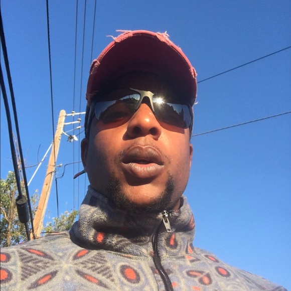 Meet your Posher, Shakir - Picture 1 of 1