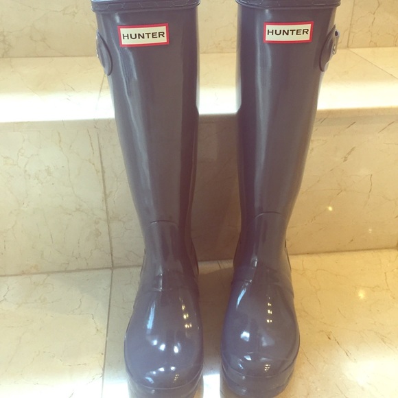 Hunter Grey Rain Boots. I WILL TAKE OFFERS! 😊