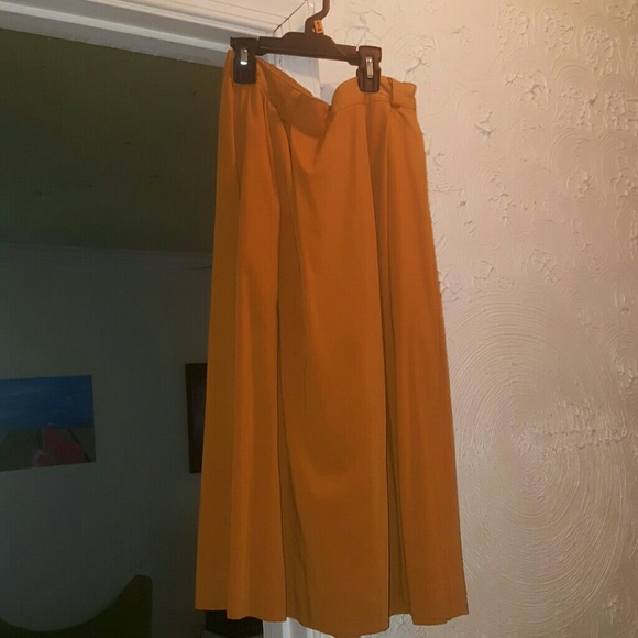 Knee length skirt