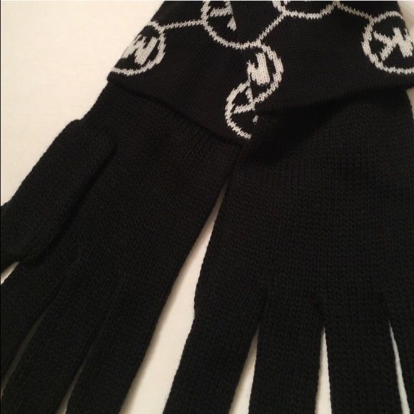 ✨MICHAEL KORS✨ gloves - Picture 4 of 4