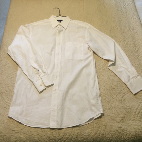 Mens Tommy Hilfiger dress shirt.