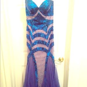 Sweetheart top form fitting dress