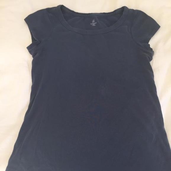 Gap Maternity tee