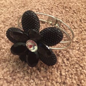 Flower bangle bracelet