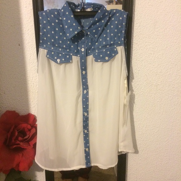 Junior Flowy Blouse