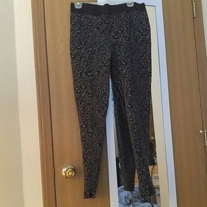H&M black and Gray animal print leggings