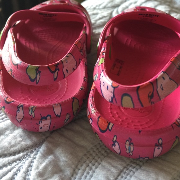 Hello Kitty crocs - Picture 3 of 4