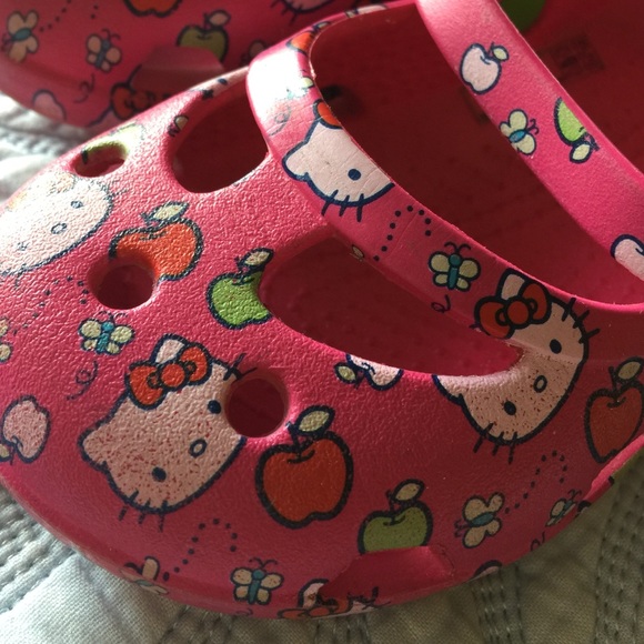 Hello Kitty crocs - Picture 4 of 4