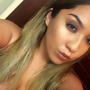 Meet your Posher, Kassandra