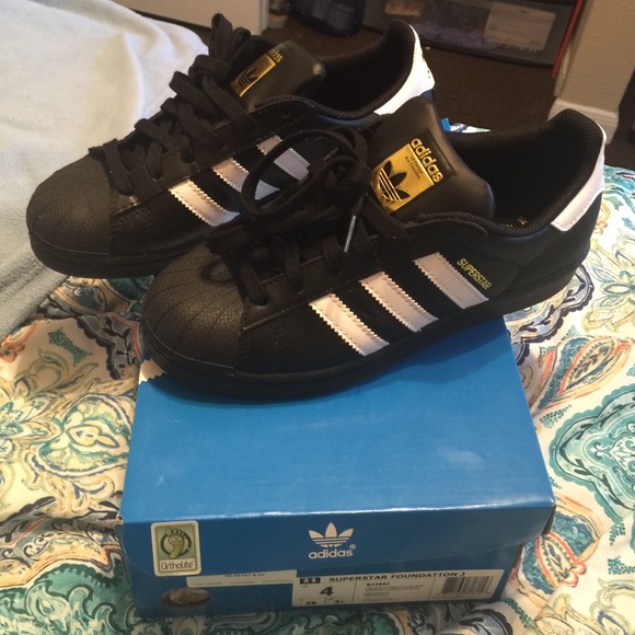 Black & White Superstar Original Adidas