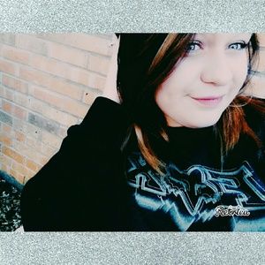 Meet your Posher, Hayley
