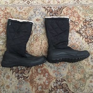 UGG women's snow boots