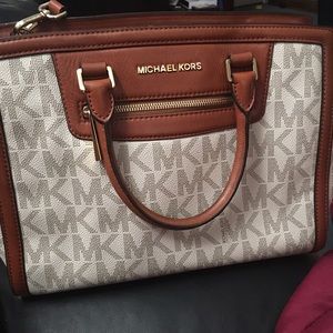 Michael Kors Tote