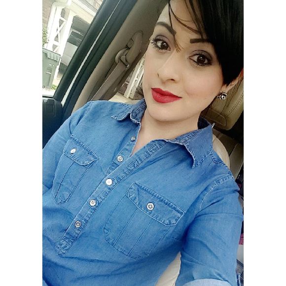 Meet your Posher, Melissa