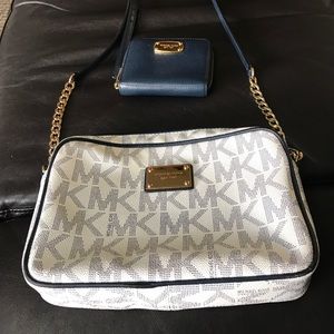 Michael Kors shoulder bag with wallet