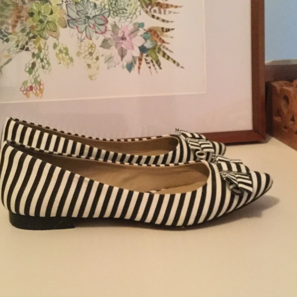 BCBGeneration Black and White Stripe Flats - Picture 2 of 4
