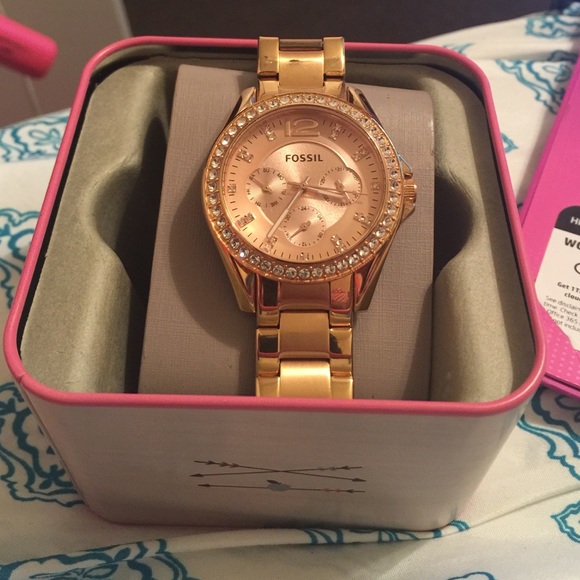 Rose Gold Fossil Watch!