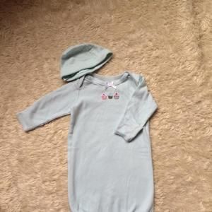 🎉SALE! 🎉 Little Me ice blue cupcake sleep gown and matching hat