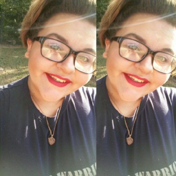 Meet your Posher, Mackenzie - Picture 1 of 1