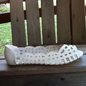 Bnwt white cutout flats
