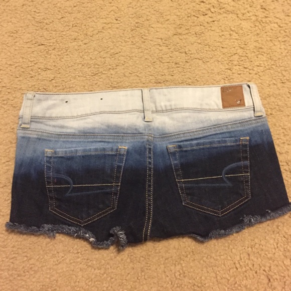 American Eagle Tri-Faded jean Shorts - Picture 2 of 3
