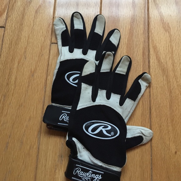 Rawlings's Batting Gloves. Size Youth M