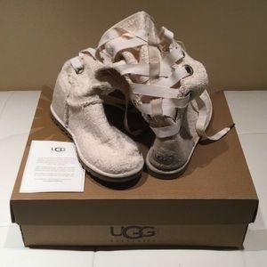 Women's UGG Heirloom Lace Up