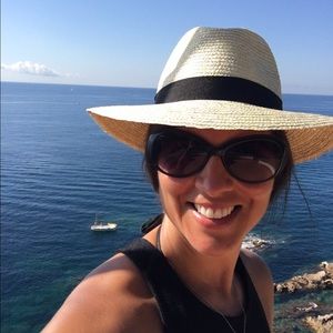 Meet your Posher, Renee