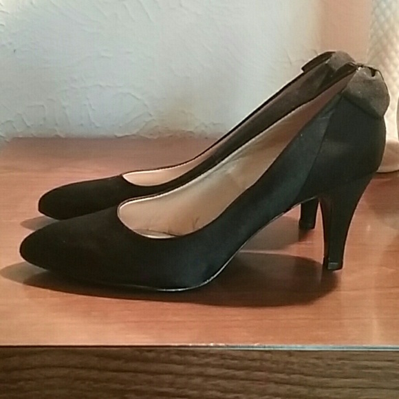 Black Satin Pumps With Bow