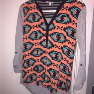 Colorful top ❗️NWOT❗️