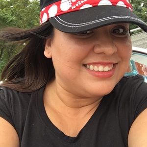 Meet your Posher, Danielle