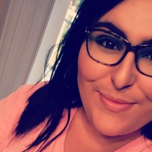 Meet your Posher, Rebekah