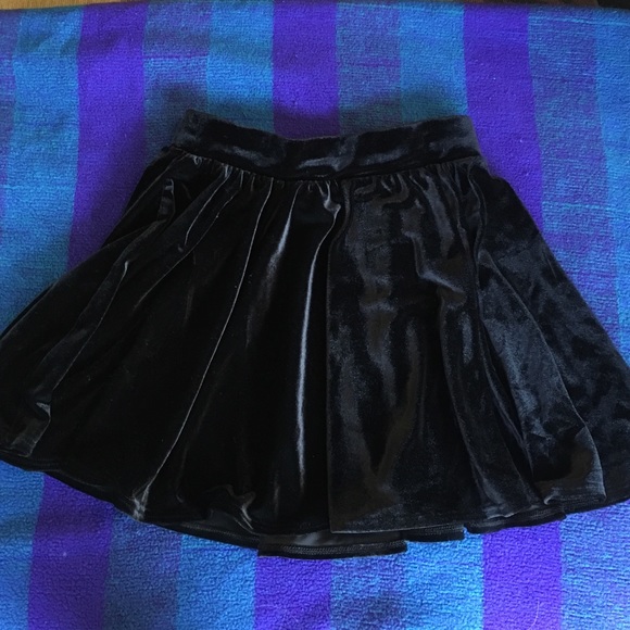 Velvet skirt