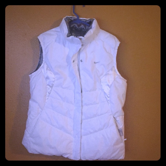Nike puffy winter vest