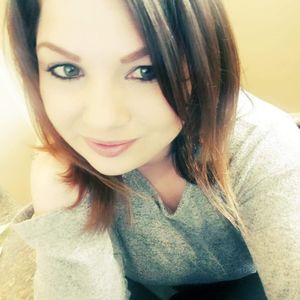 Meet your Posher, Hillary