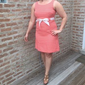 Super cute dress with bow!