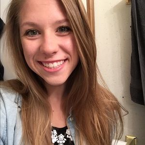 Meet your Posher, Hannah