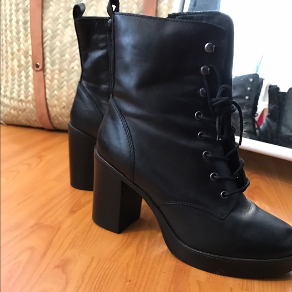 Loring Steve Madden Booties. size 9 never worn