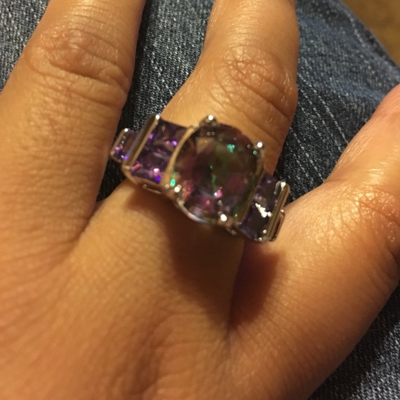 Ring - Picture 3 of 4