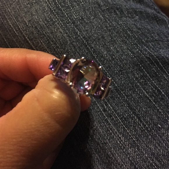 Ring - Picture 4 of 4