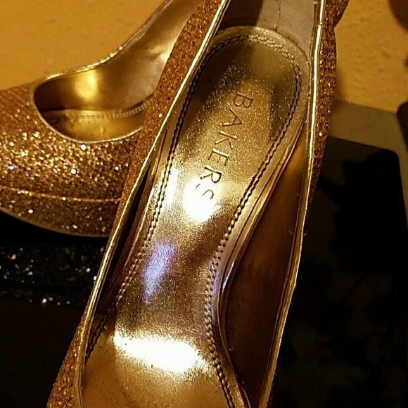 Heels - Picture 3 of 3