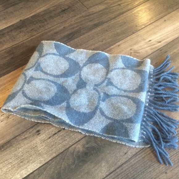 Coach scarf: medium & light gray: barely used