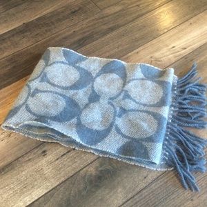 Coach scarf: medium & light gray: barely used