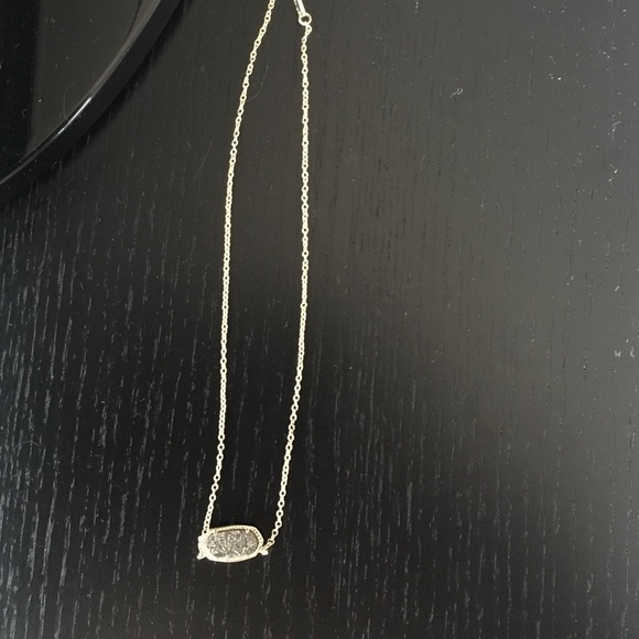 Kendra Scott choker necklace!