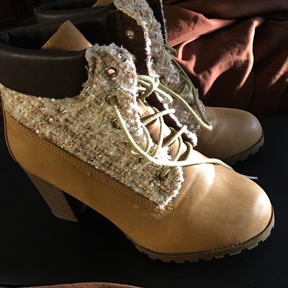 Ankle boots
