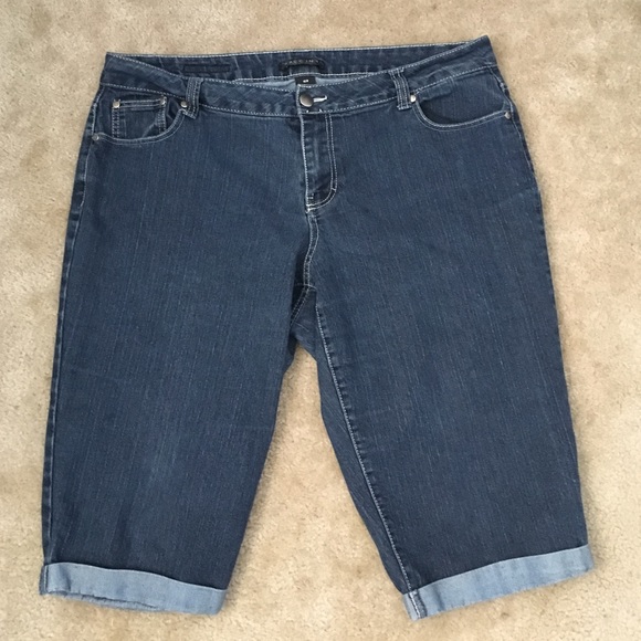 Size 18W Baccini shorts - reposh
